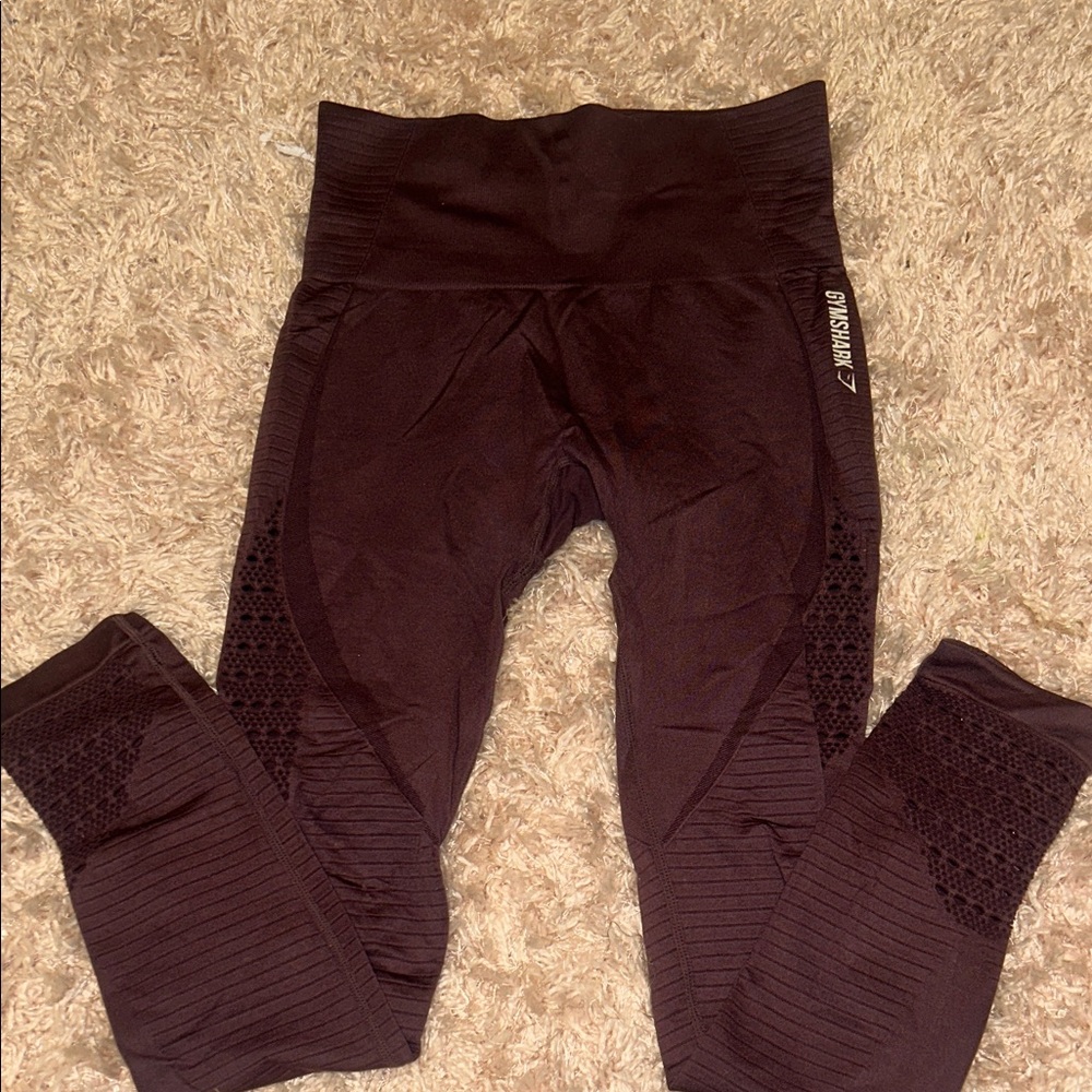Gymshark Leggings
Excellent condition and details throughout